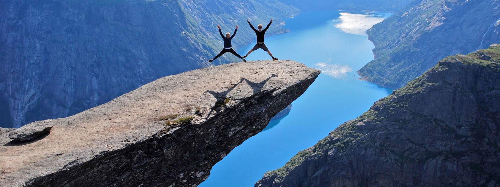 bergen to trolltunga tour